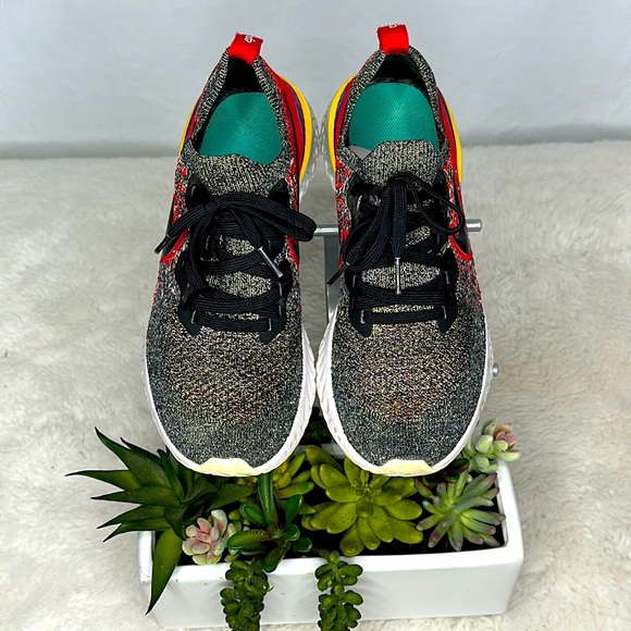 Nike Shoes - Nike Epic React FlyKnit Women’s 7Y Jade Running Sneaker Shoe.